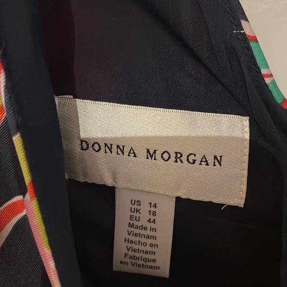 Navy and pink tulip dress - Picture 4 of 5